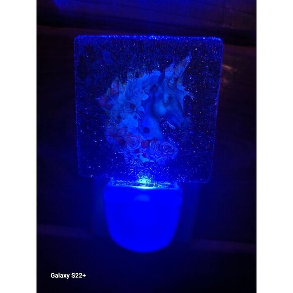 Unicorn-Themed Glitter Night Light With Red Roses & Sparkle Accents - Picture 10 of 10